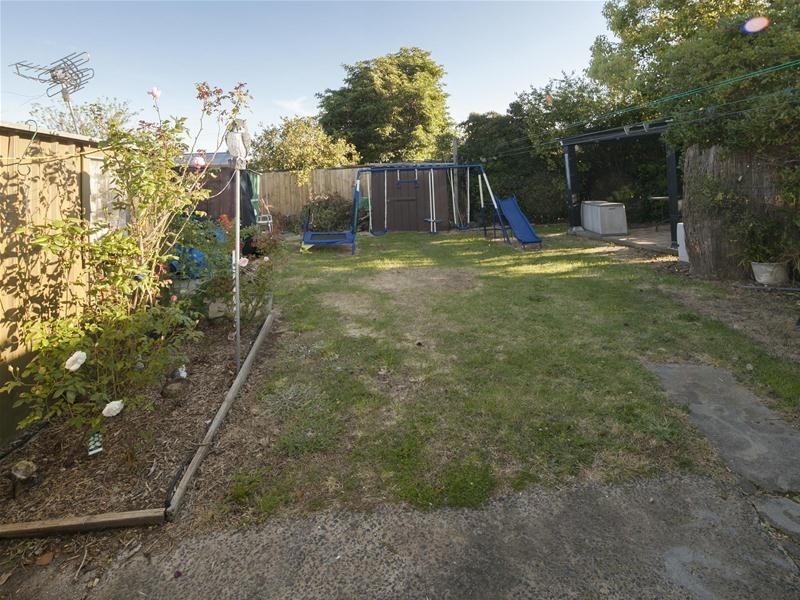 32 Booth Crescent, Dandenong North VIC 3175