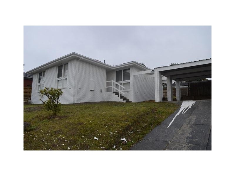 28 Scotsburn Way, Endeavour Hills VIC 3802