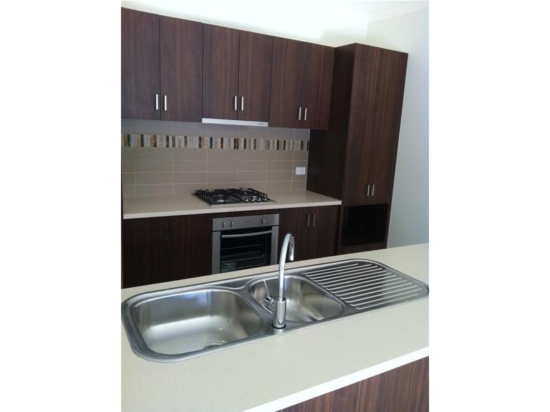 32 Bassett Street, Dandenong VIC 3175