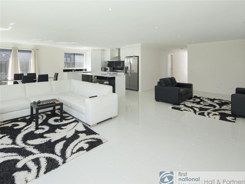 15 Donatello Crescent, Narre Warren VIC 3805