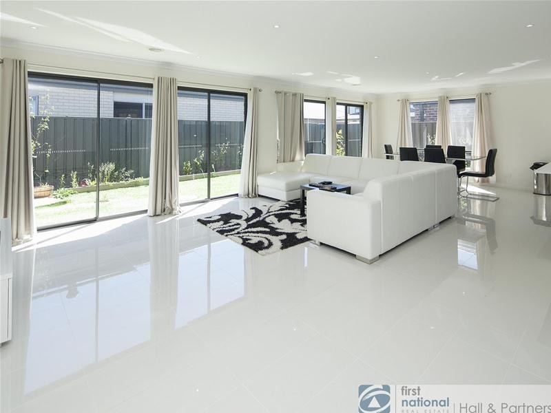 15 Donatello Crescent, Narre Warren VIC 3805