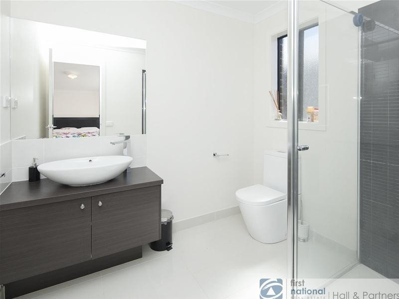 15 Donatello Crescent, Narre Warren VIC 3805