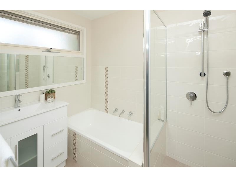 9 Inglebrae Court, Noble Park North VIC 3174