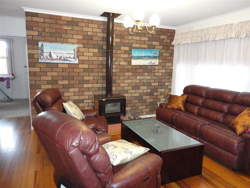 19 Lotus Crescent, Mulgrave VIC 3170