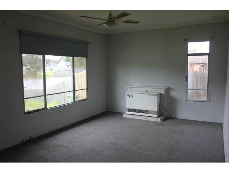 16 Curtin Crescent, Dandenong North VIC 3175