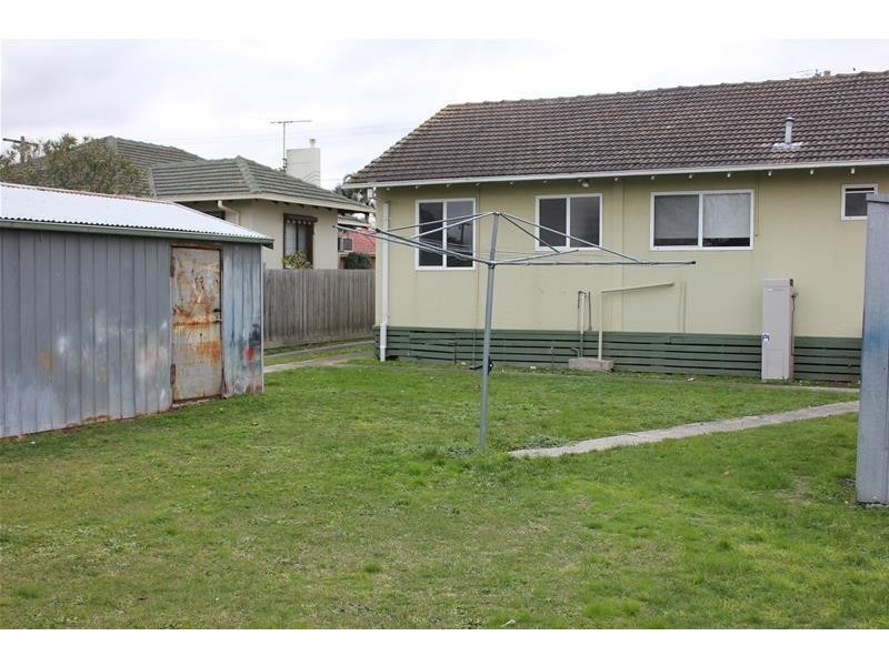 16 Curtin Crescent, Dandenong North VIC 3175