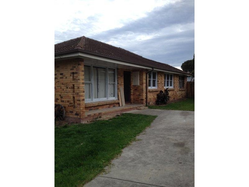 13 Marie Avenue, Springvale VIC 3171