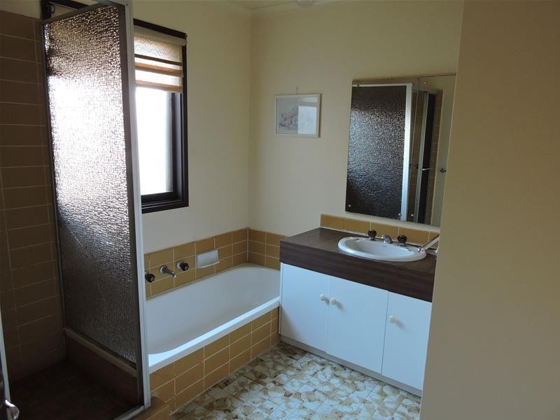 19 Sutherland Court, Endeavour Hills VIC 3802