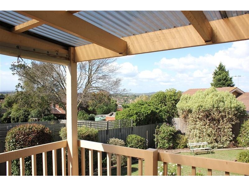 66 John Fawkner Drive, Endeavour Hills VIC 3802