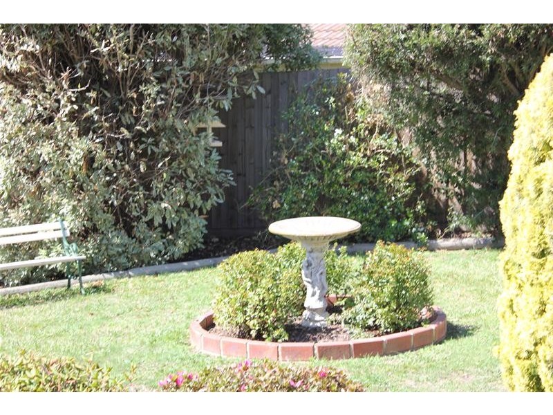 66 John Fawkner Drive, Endeavour Hills VIC 3802