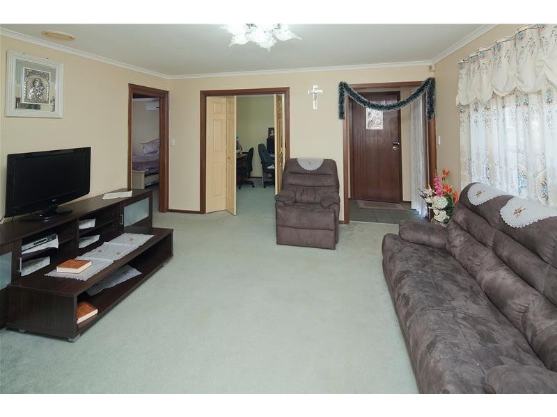 2/57 Elenora Road, Noble Park VIC 3174