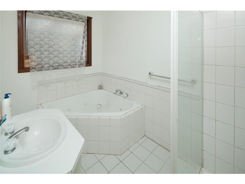 2/57 Elenora Road, Noble Park VIC 3174