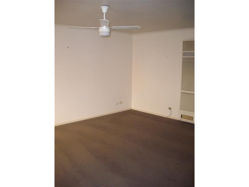 2/8 Jeanette Court, Mulgrave VIC 3170