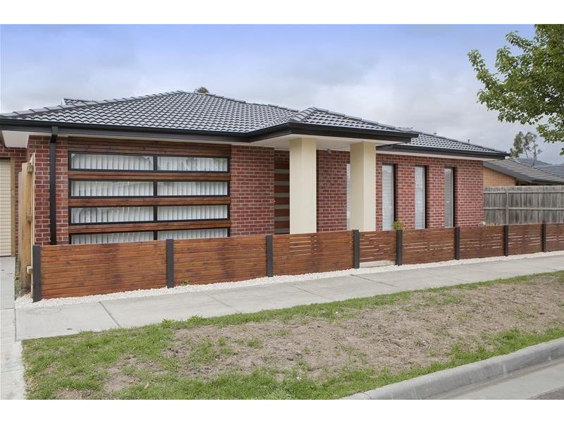 1B The Pines Court, Doveton VIC 3177
