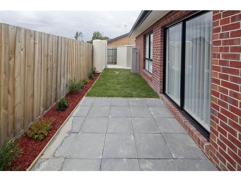 1B The Pines Court, Doveton VIC 3177