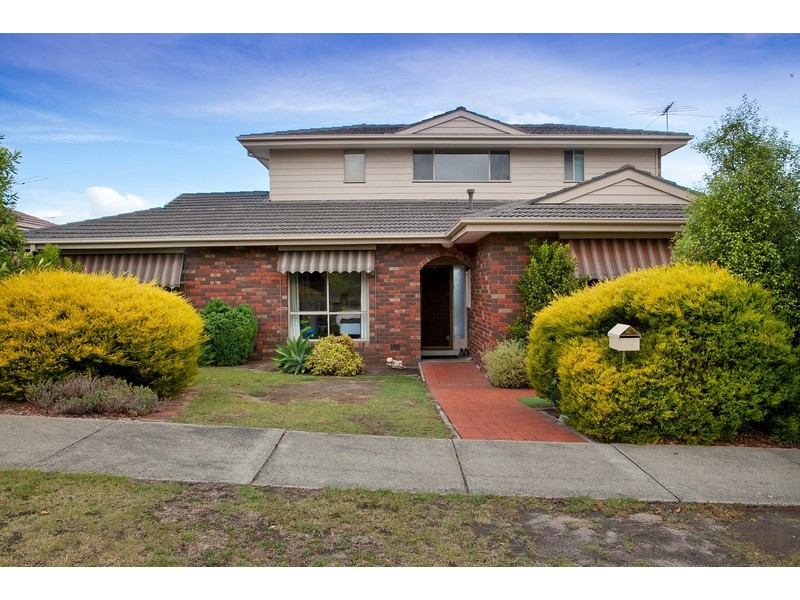 23 Zachary Hicks Crescent, Endeavour Hills VIC 3802