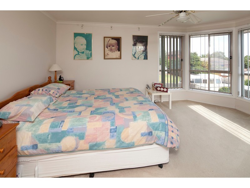 23 Zachary Hicks Crescent, Endeavour Hills VIC 3802