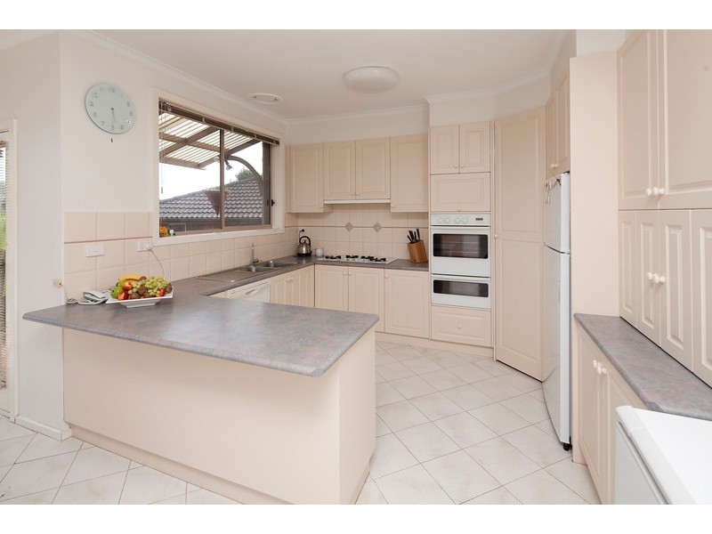 23 Zachary Hicks Crescent, Endeavour Hills VIC 3802