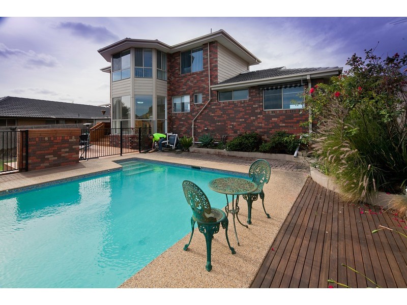 23 Zachary Hicks Crescent, Endeavour Hills VIC 3802