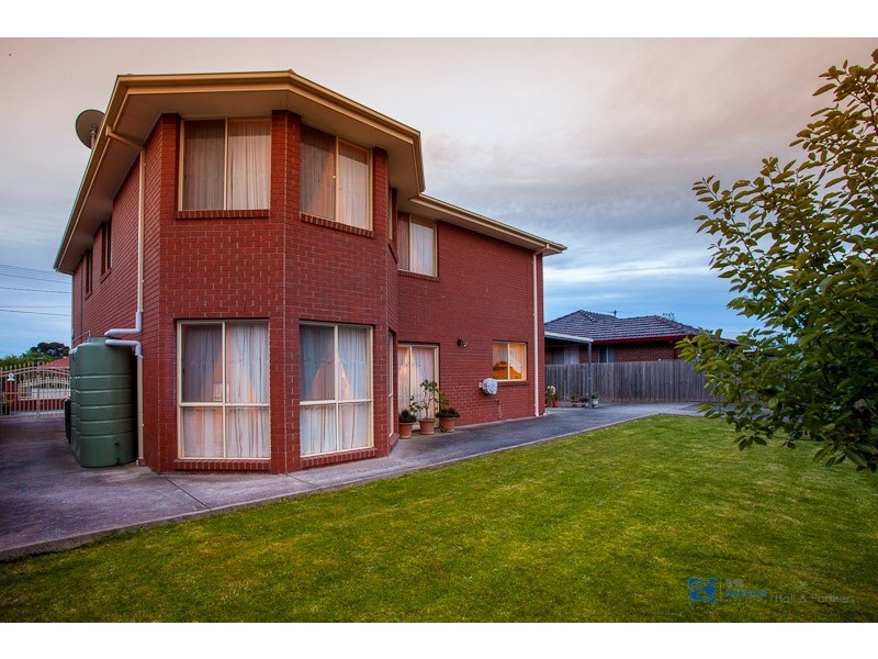 20 Albany Drive, Mulgrave VIC 3170