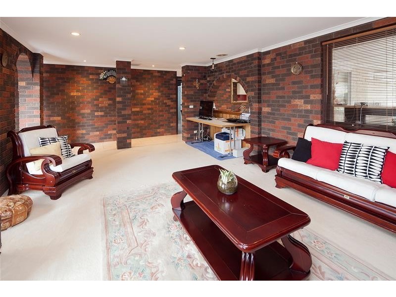 186 Gladstone Road, Dandenong North VIC 3175