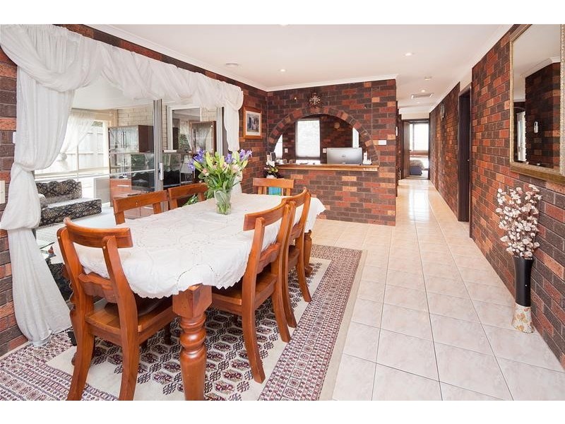 186 Gladstone Road, Dandenong North VIC 3175