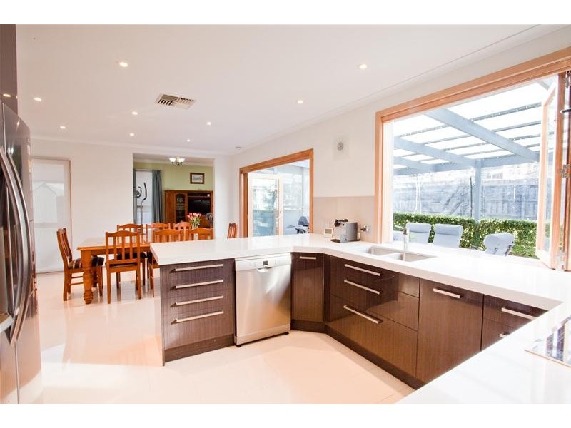 7 Freeman Court, Endeavour Hills VIC 3802