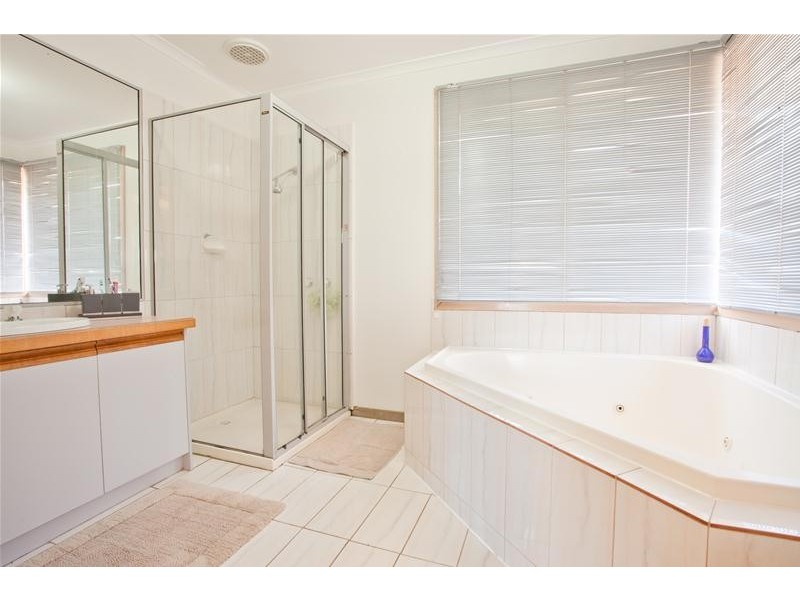 7 Freeman Court, Endeavour Hills VIC 3802