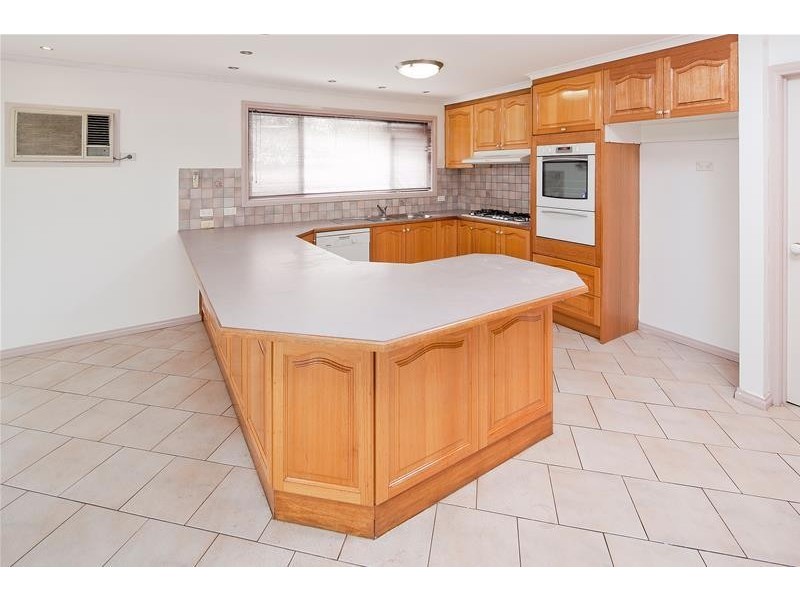 47 Hinrichsen  Drive, Hallam VIC 3803