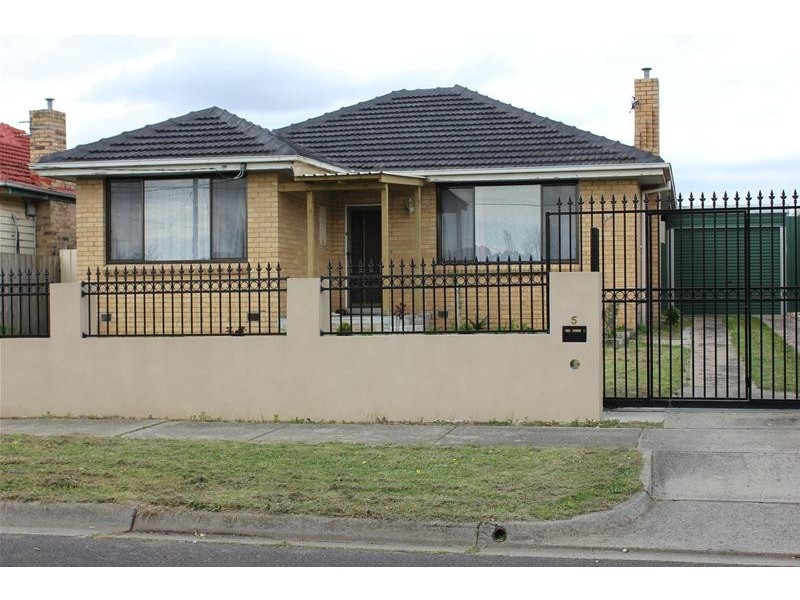 5 Maurice Street, Dandenong VIC 3175