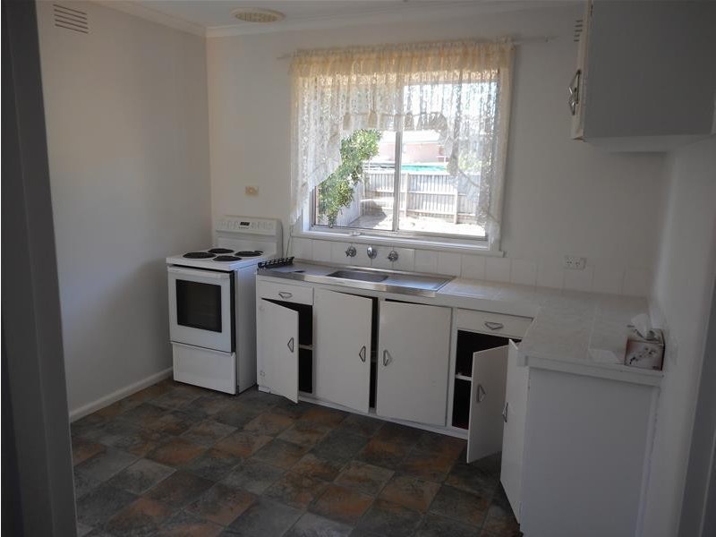 1/4 McKay Court, Dandenong VIC 3175