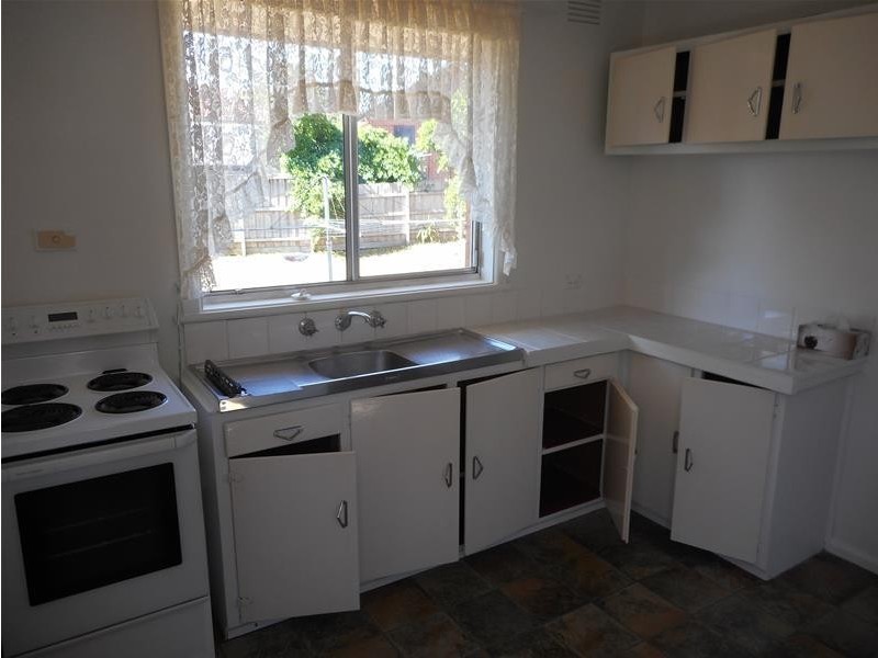 1/4 McKay Court, Dandenong VIC 3175