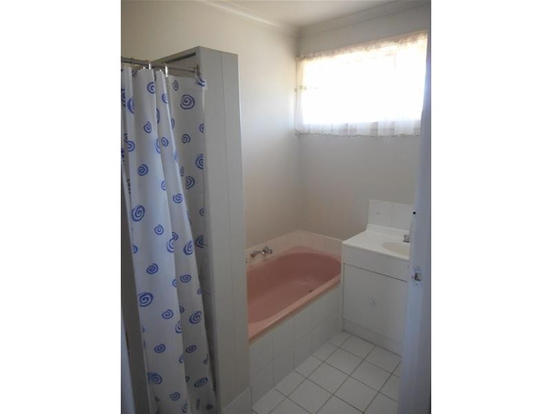 1/4 McKay Court, Dandenong VIC 3175