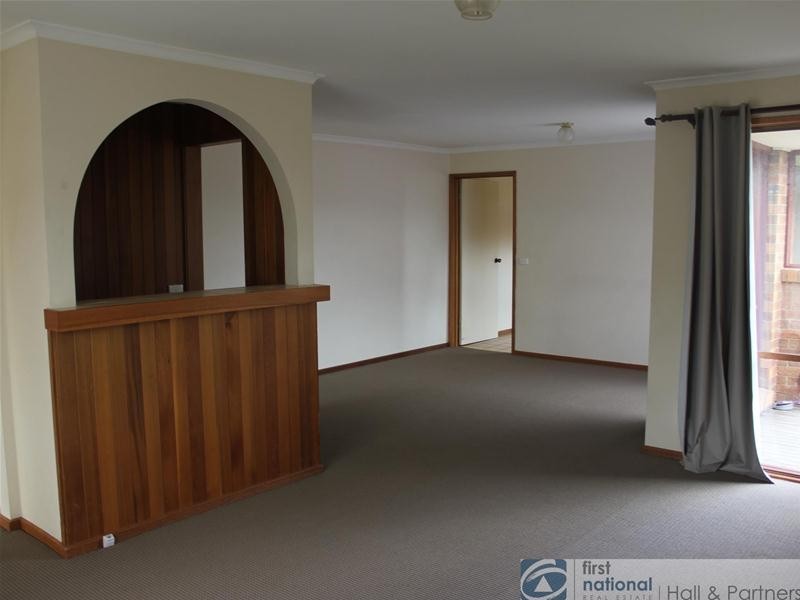 322 James Cook Drive, Endeavour Hills VIC 3802