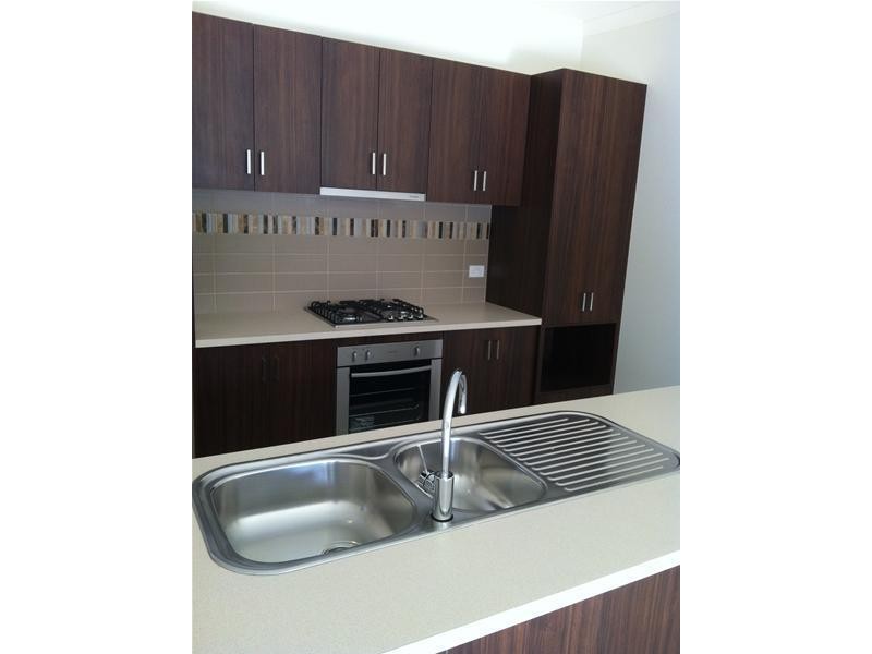 32 Bassett Street, Dandenong VIC 3175