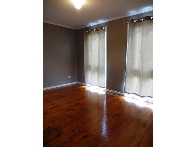 78 John Fawkner Drive, Endeavour Hills VIC 3802