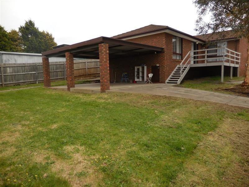 78 John Fawkner Drive, Endeavour Hills VIC 3802