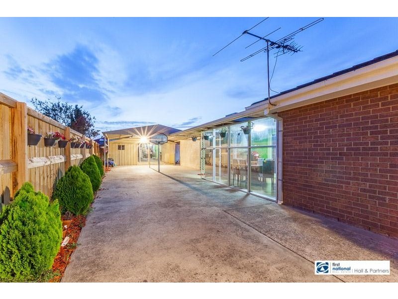 12 Glencairn Avenue, Hallam VIC 3803