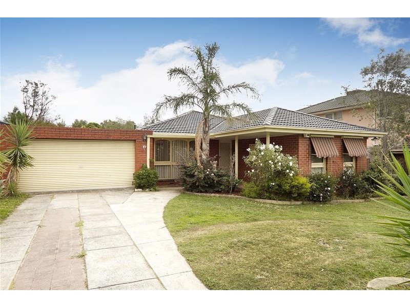 17 Chester Court, Endeavour Hills VIC 3802