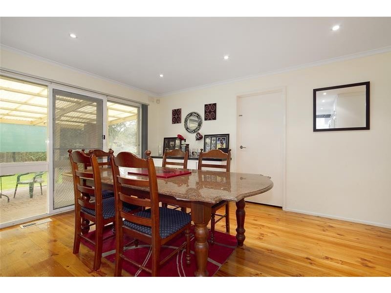 17 Chester Court, Endeavour Hills VIC 3802