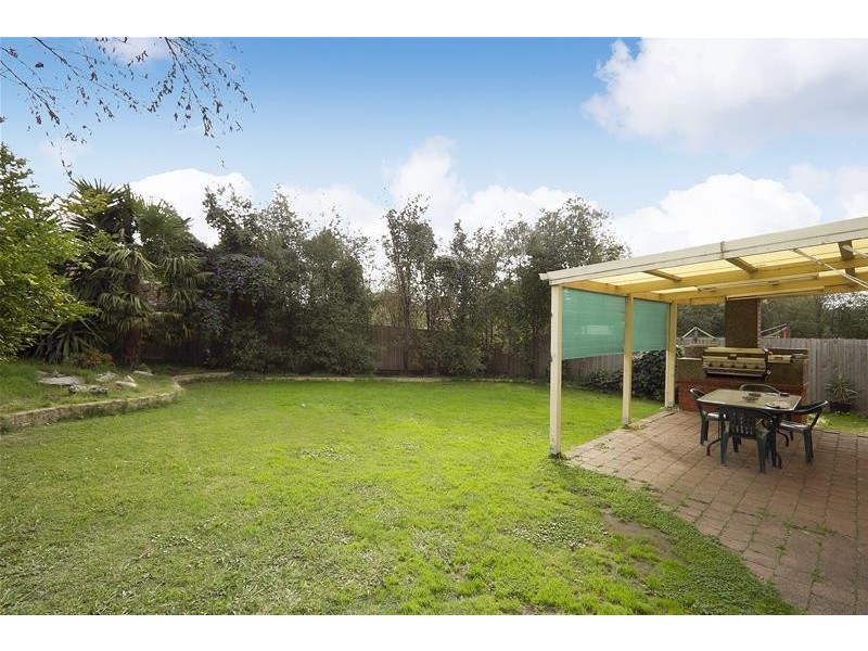 17 Chester Court, Endeavour Hills VIC 3802