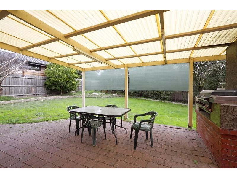 17 Chester Court, Endeavour Hills VIC 3802