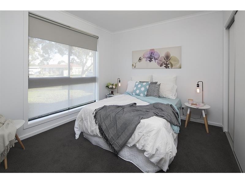 2/30 Simpson Drive, Dandenong North VIC 3175