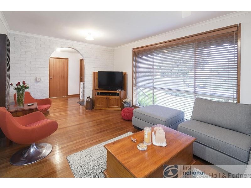 5 Delacombe Drive, Hampton Park VIC 3976