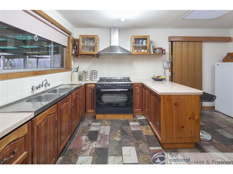 5 Delacombe Drive, Hampton Park VIC 3976