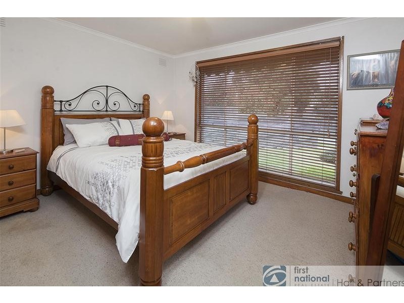 5 Delacombe Drive, Hampton Park VIC 3976