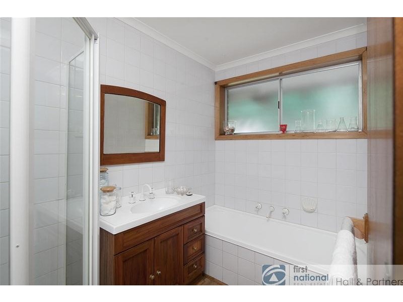 5 Delacombe Drive, Hampton Park VIC 3976