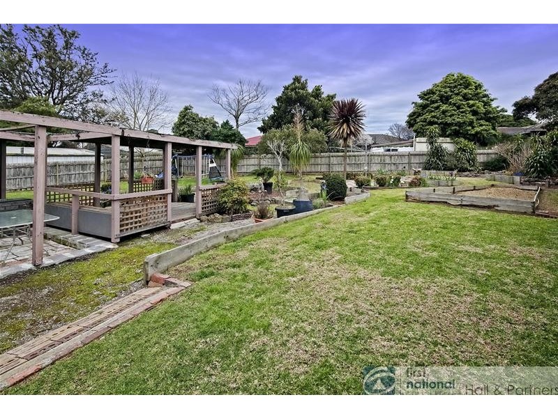 5 Delacombe Drive, Hampton Park VIC 3976