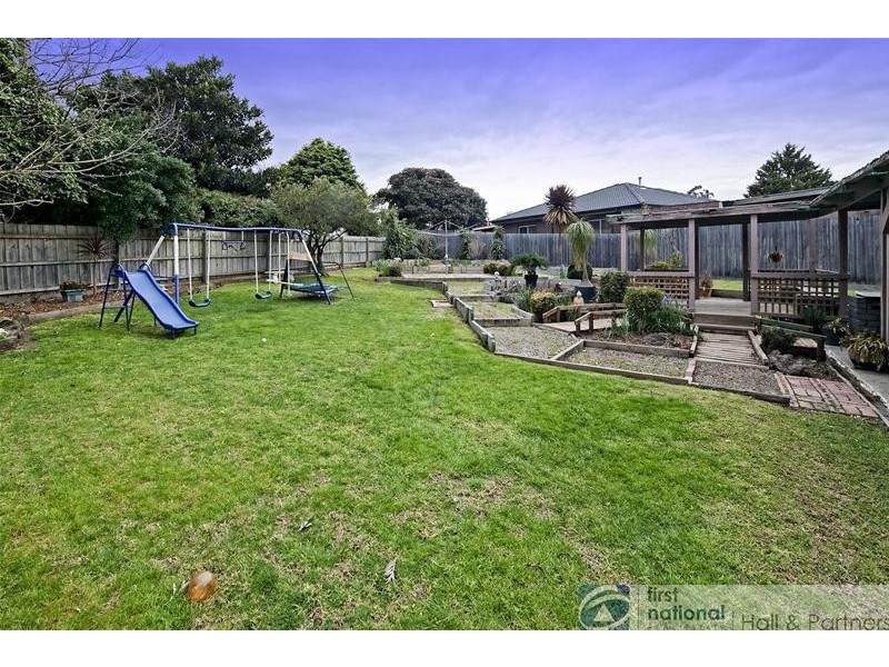 5 Delacombe Drive, Hampton Park VIC 3976