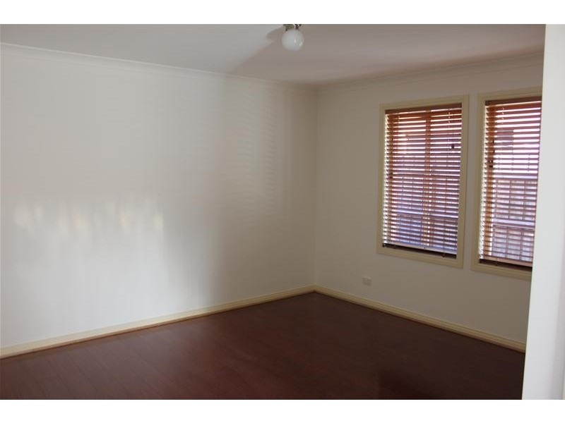 2/27 Coral Drive, Hampton Park VIC 3976